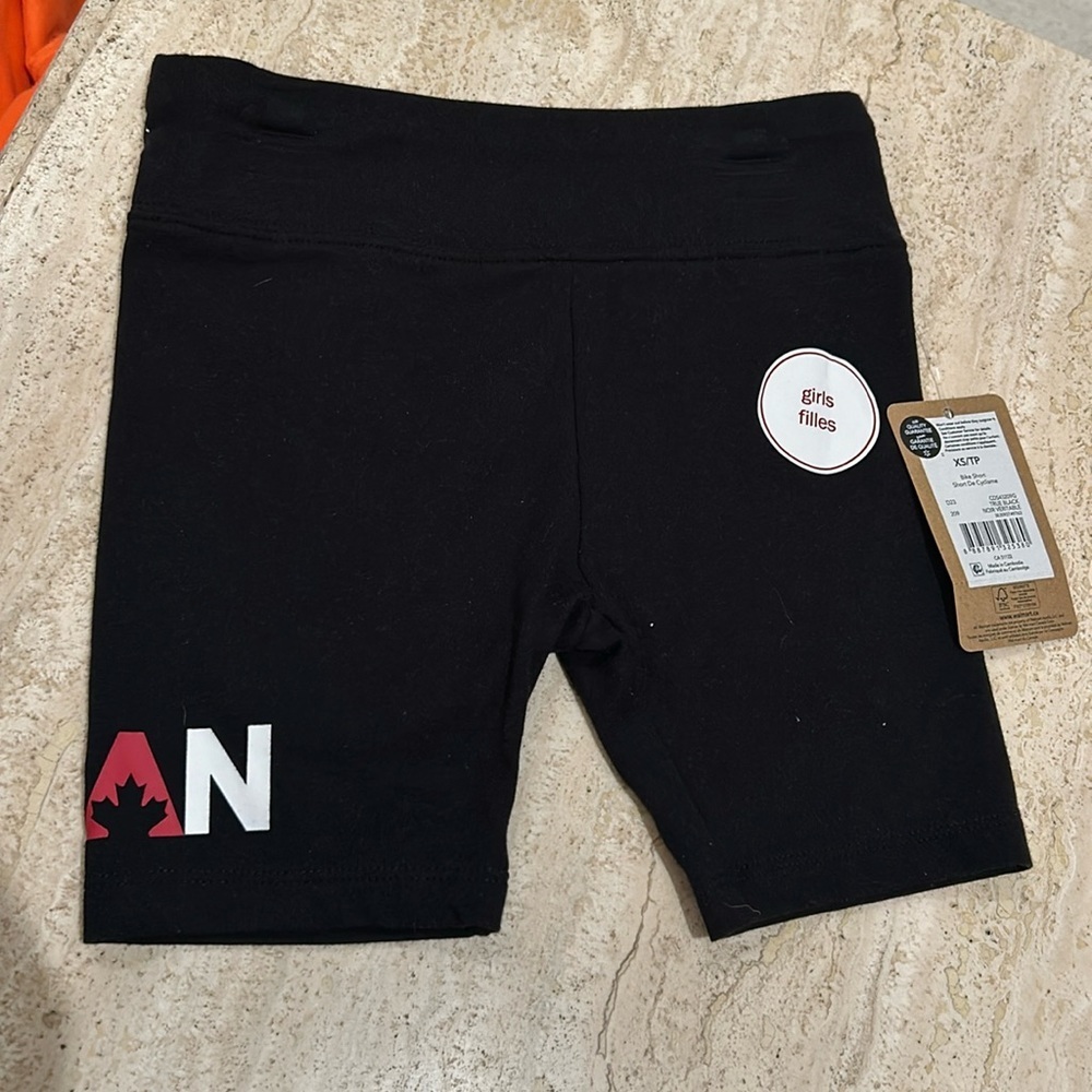 NWT Bike shorts Canadiana